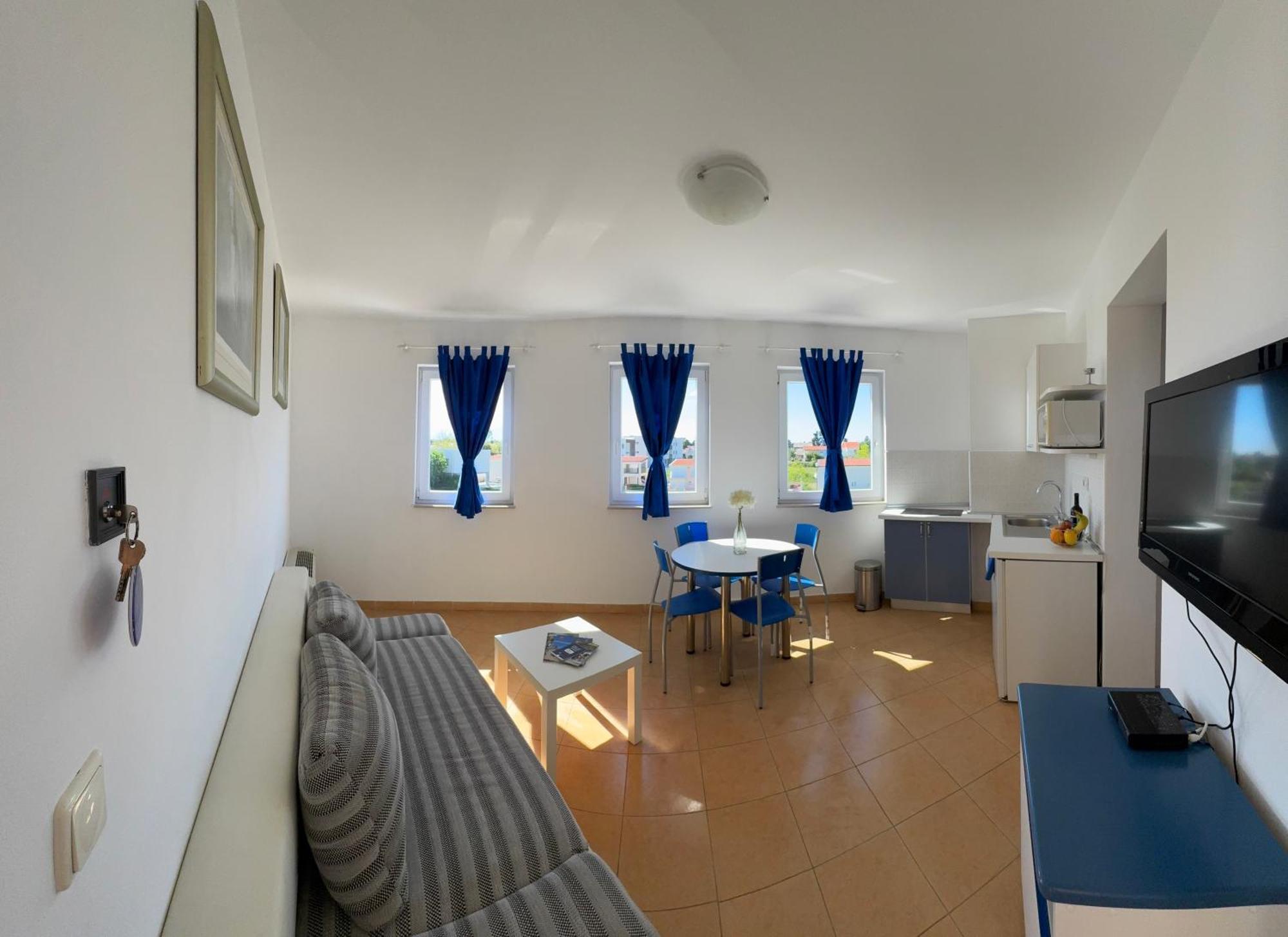 Aparthotel Sun & Sea Nin-Sabunike Екстер'єр фото